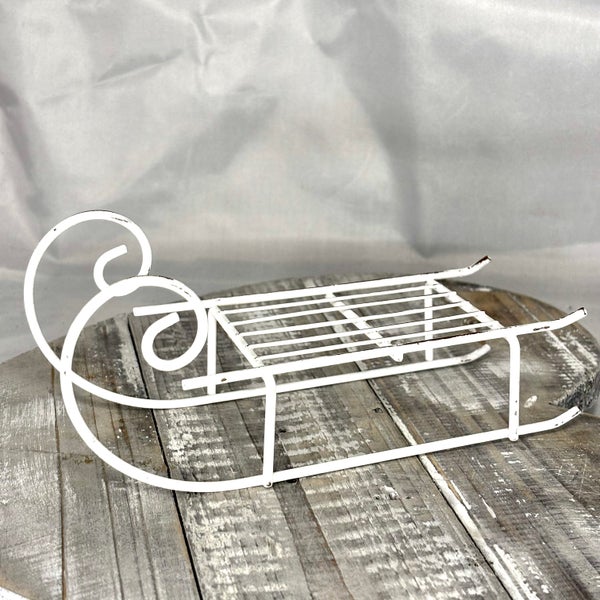 Metallikelkka valkoinen