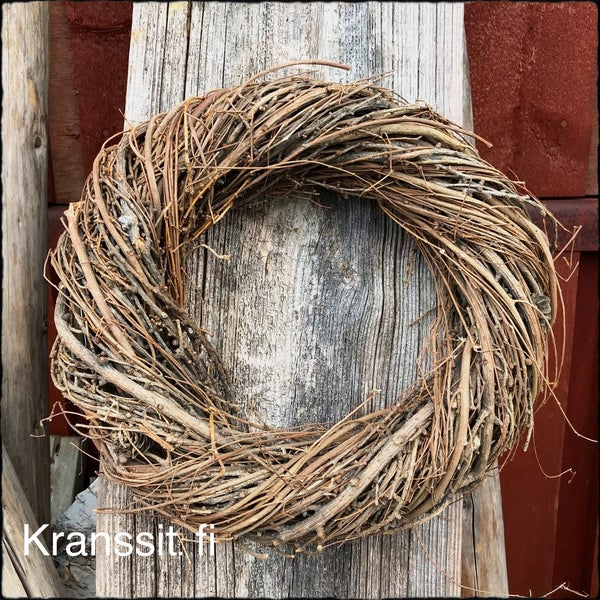 Kierrekranssi Lehtikuusi 30 cm