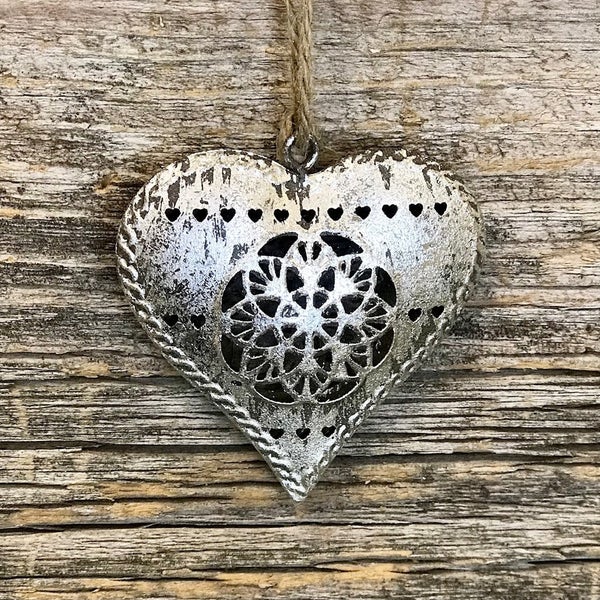 Metallinen syd&auml;n antiikkihopea