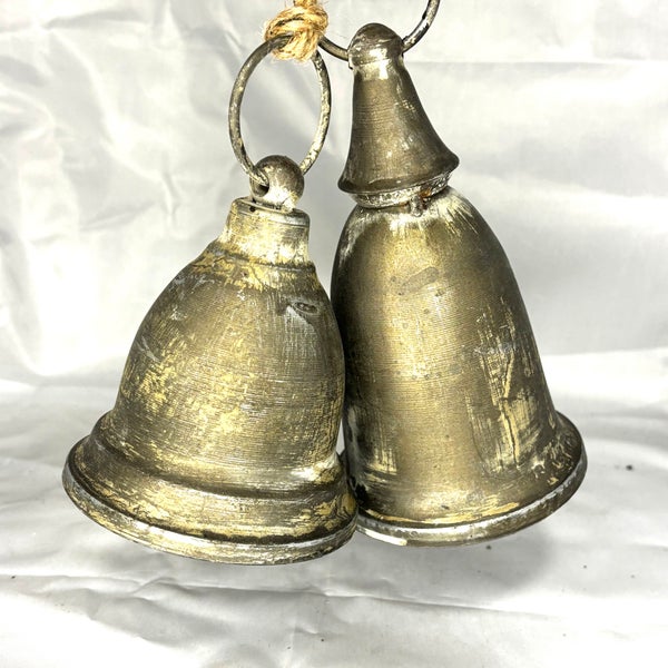 Suuri metallikello- antiikki messinki. Kahta mallia.