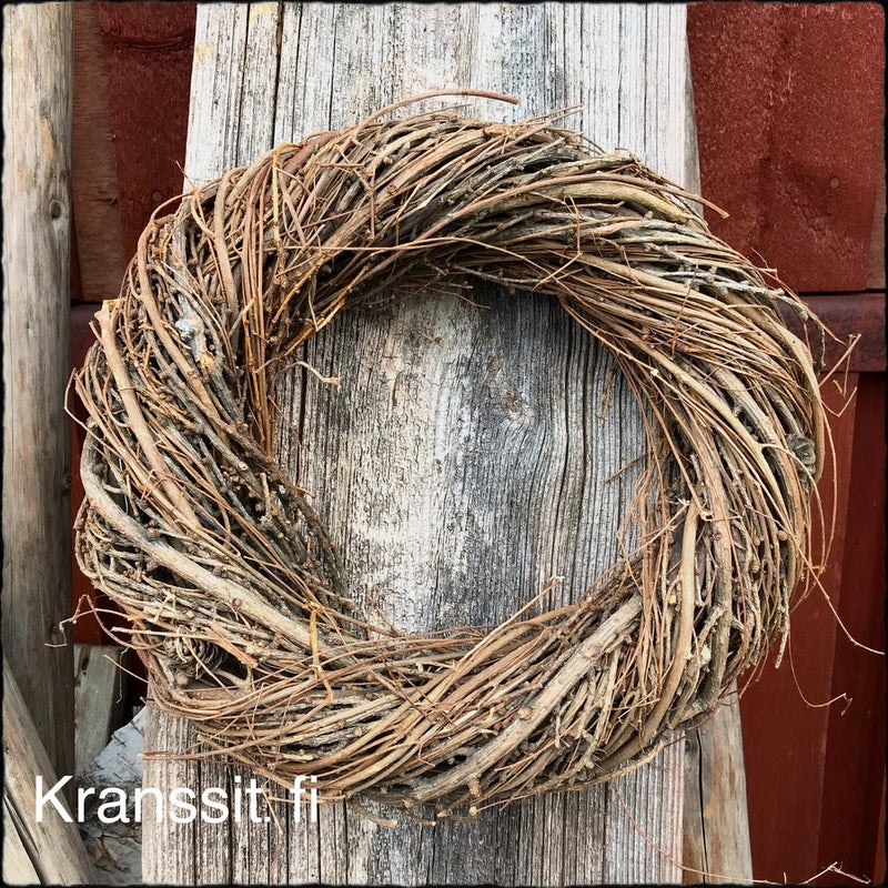 Kierrekranssi Lehtikuusi 30 cm